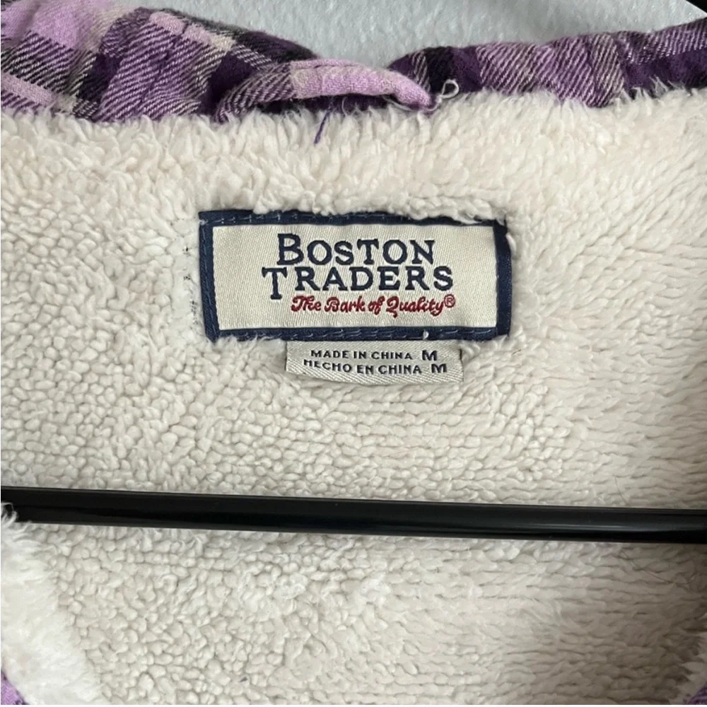 Boston Traders Women’s Medium Purple Hooded Flannel Sherpa Button Up - Picture 4 of 4